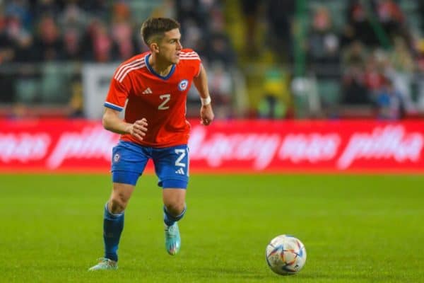El mercado de pases del fútbol chileno los equipos del campeonato nacional se refuerzan