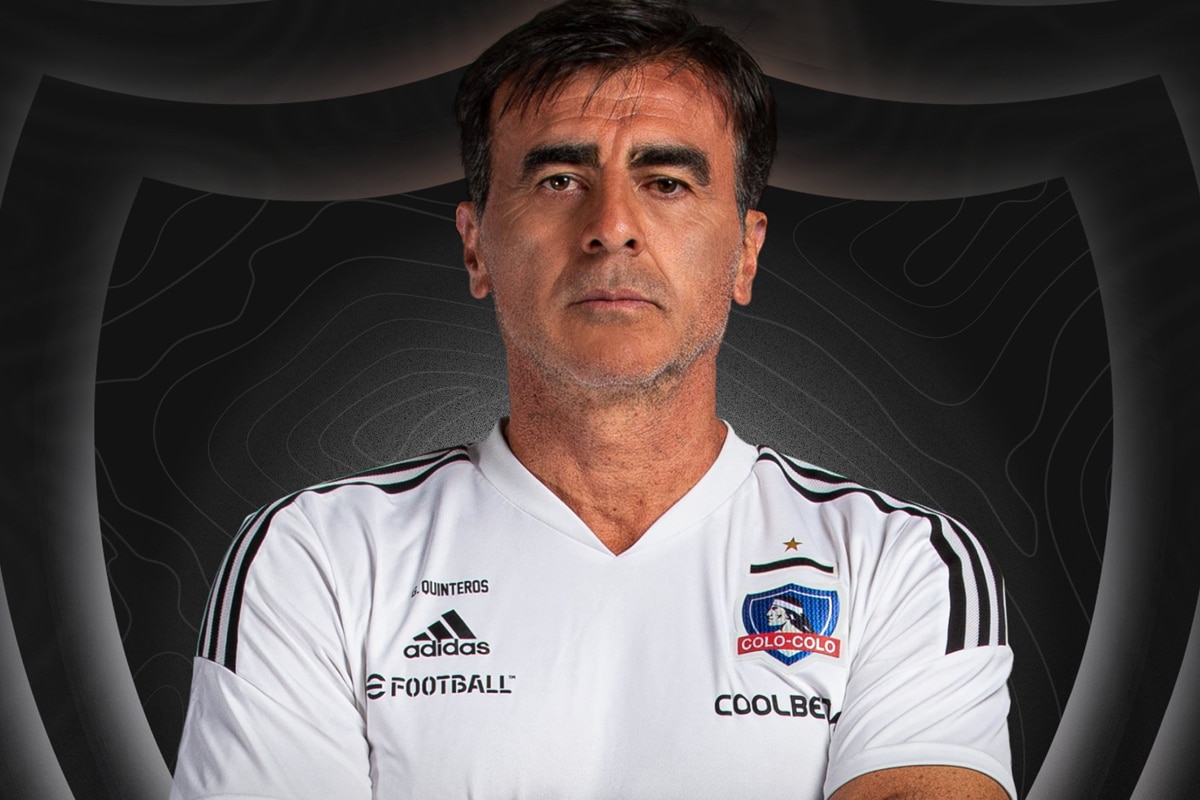 Gustavo Quinteros en la presentación en Colo Colo