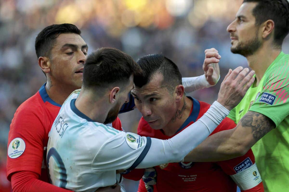 Messi vs Medel