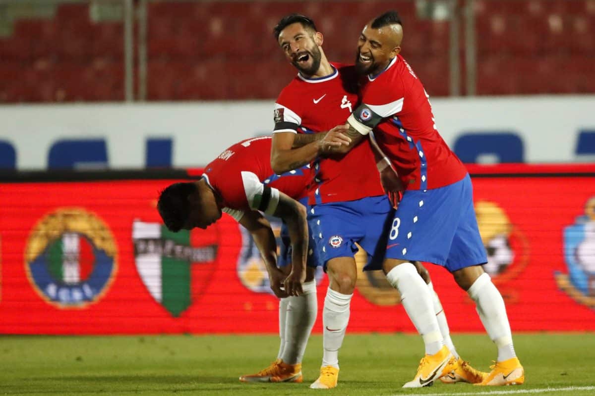 Mauricio Isla y Arturo Vidal