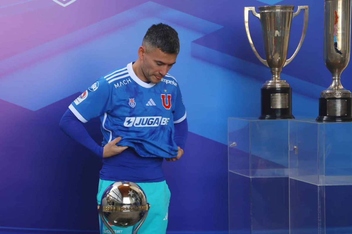 Universidad de Chile - Charles Aránguiz