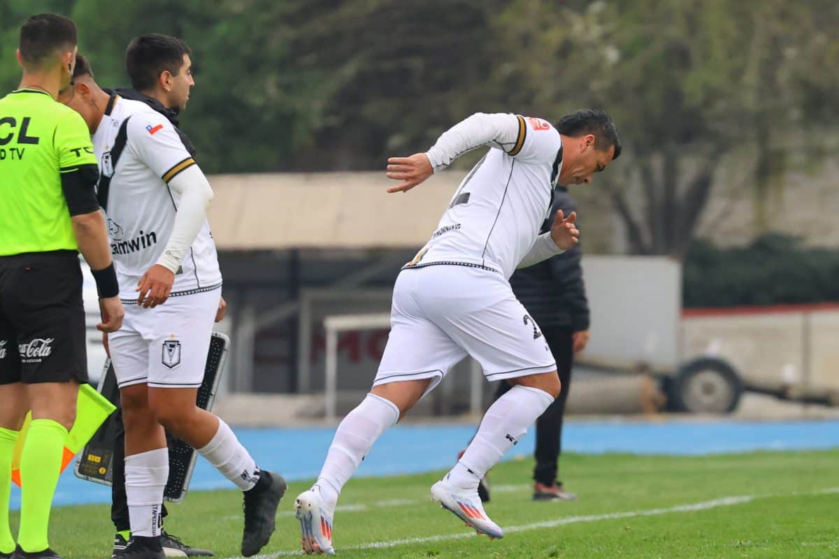 Esteban Paredes