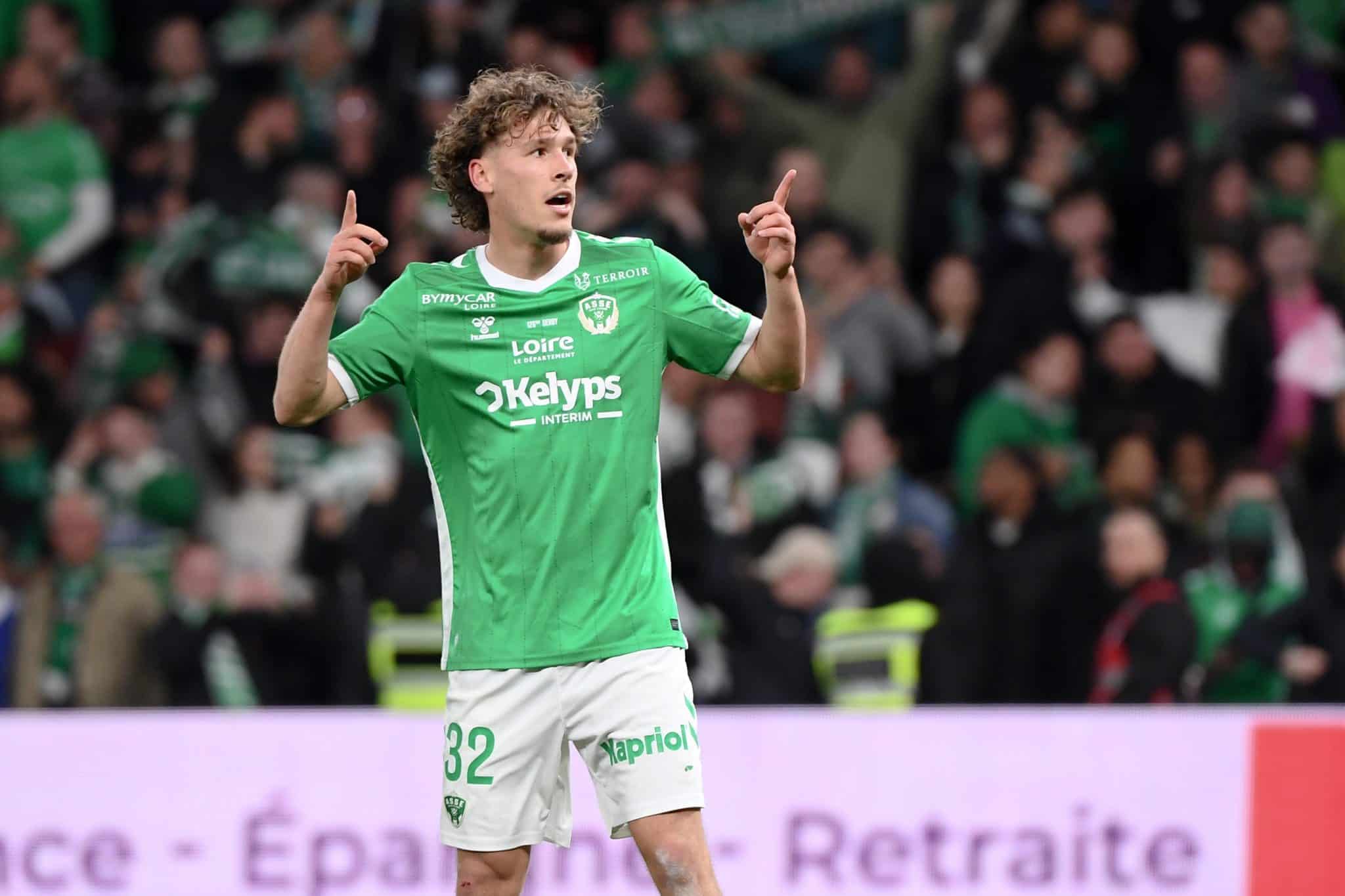 Mercato : “L'ASSE a refusé une très bonne offre”, un concurrent de la Ligue 2 se mêle du dossier Stassin