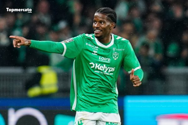 Mercato ASSE : Pierre Ekwah vers l'Angleterre, enfin la bonne pour le banni des Verts ?