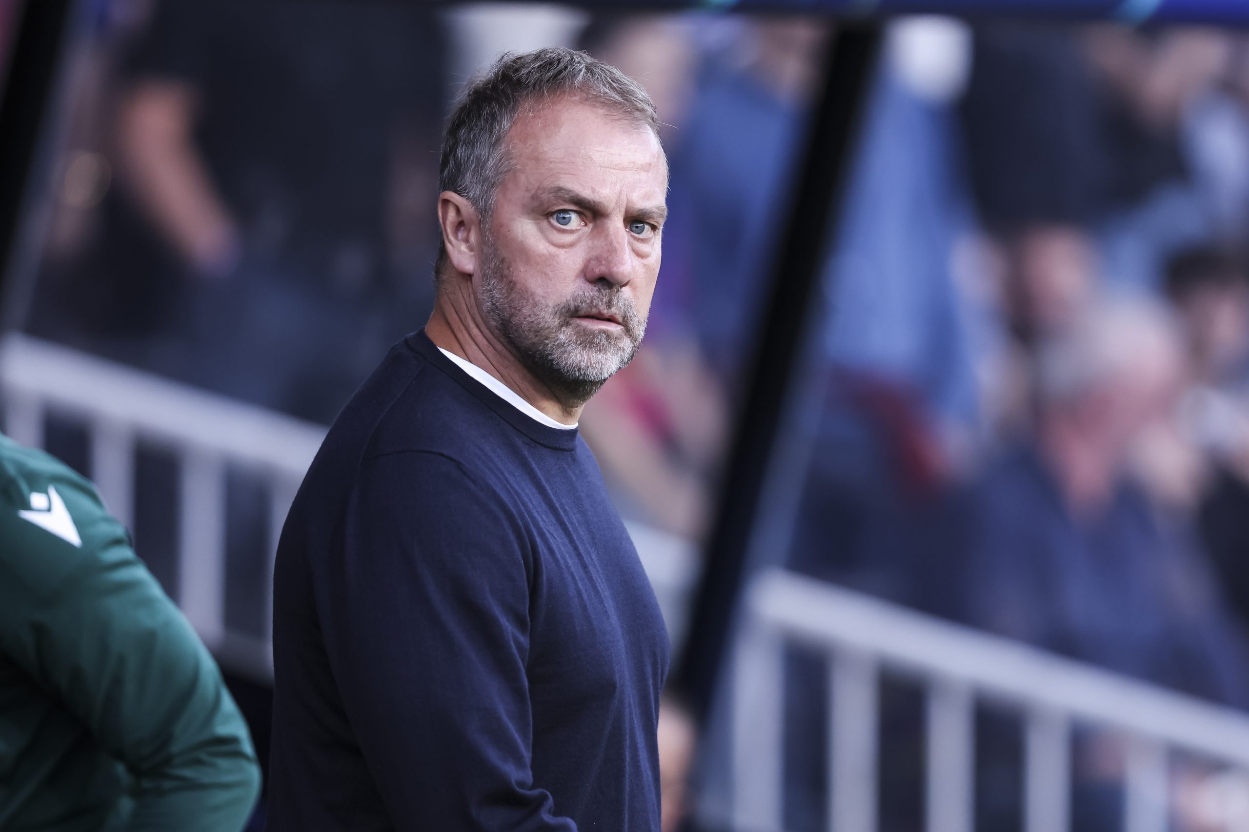 Mercato Barça : “chaque fois que je lui fais confiance…”, Hansi Flick se prononce sur le sort d'un remplaçant