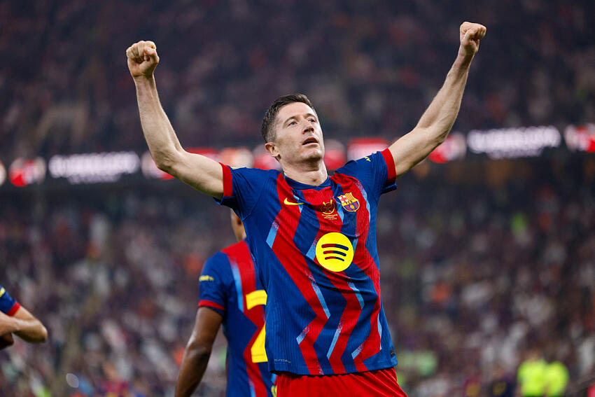 Mercato Barça : un prétendant fait la cour et offre un contrat en or à Lewandowski