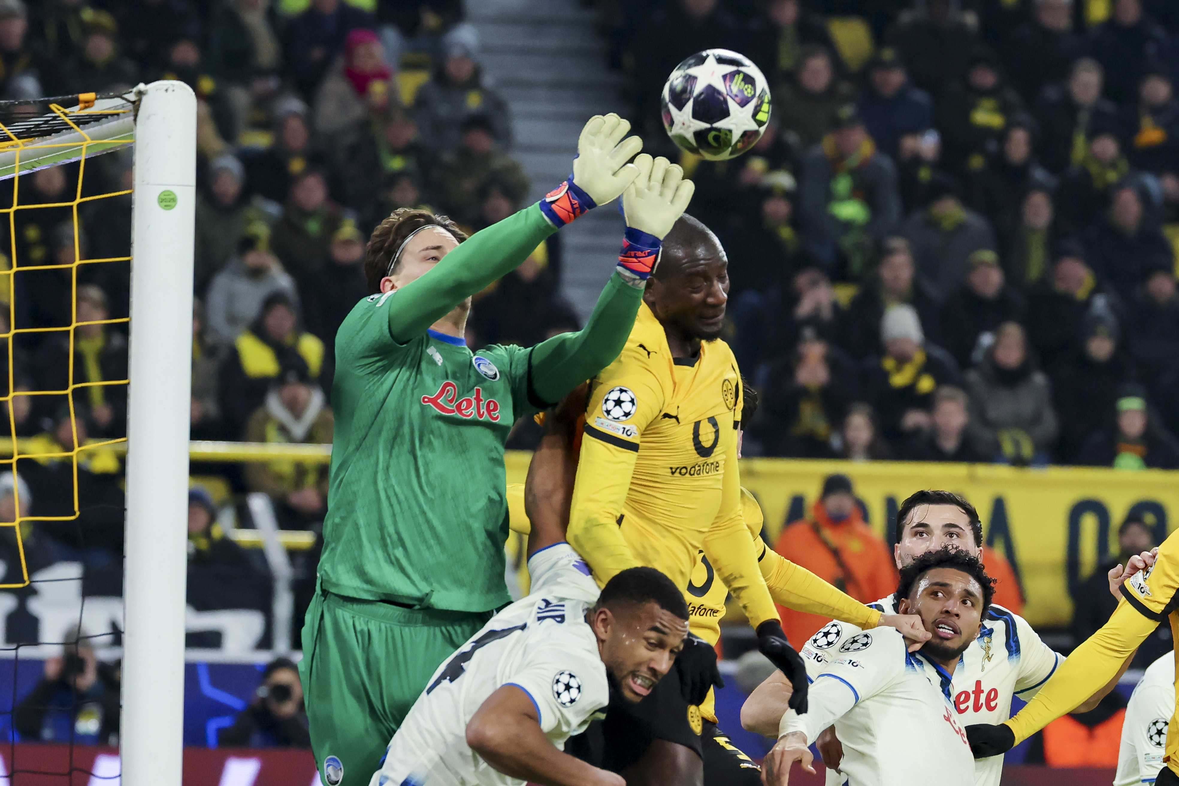 Atalanta - Borussia Dortmund : le match en DIRECT commenté (Barrage retour Ligue des champions - 25/02/2026)