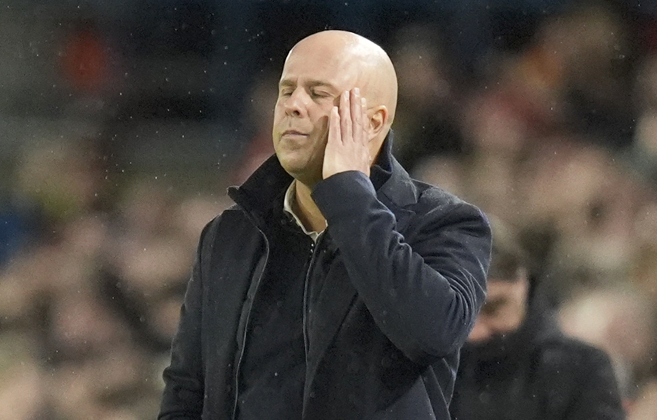 Mercato Liverpool : une requête refusée à Arne Slot, l'indice supplémentaire qui le pousse un peu plus vers la sortie ?