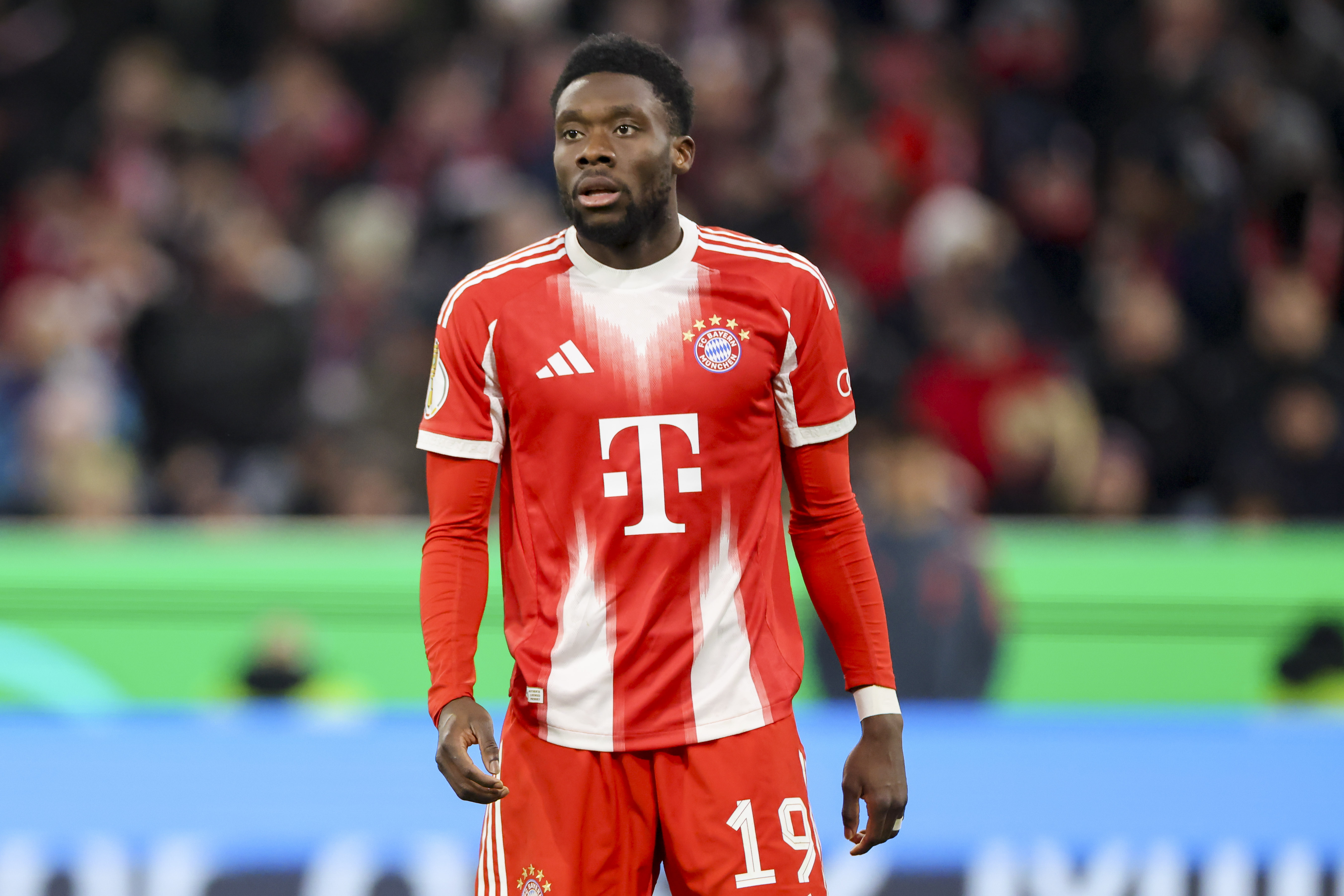 Mercato Manchester United : pourquoi une arrivée d'Alphonso Davies est possible cet été