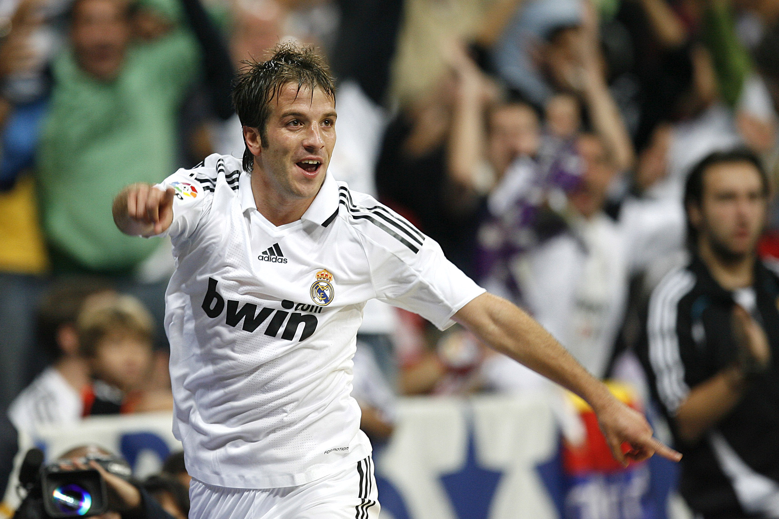 “S'il continue comme ça, il ira au Real Madrid” – Van der Vaart valide une piste prometteuse pour le mercato