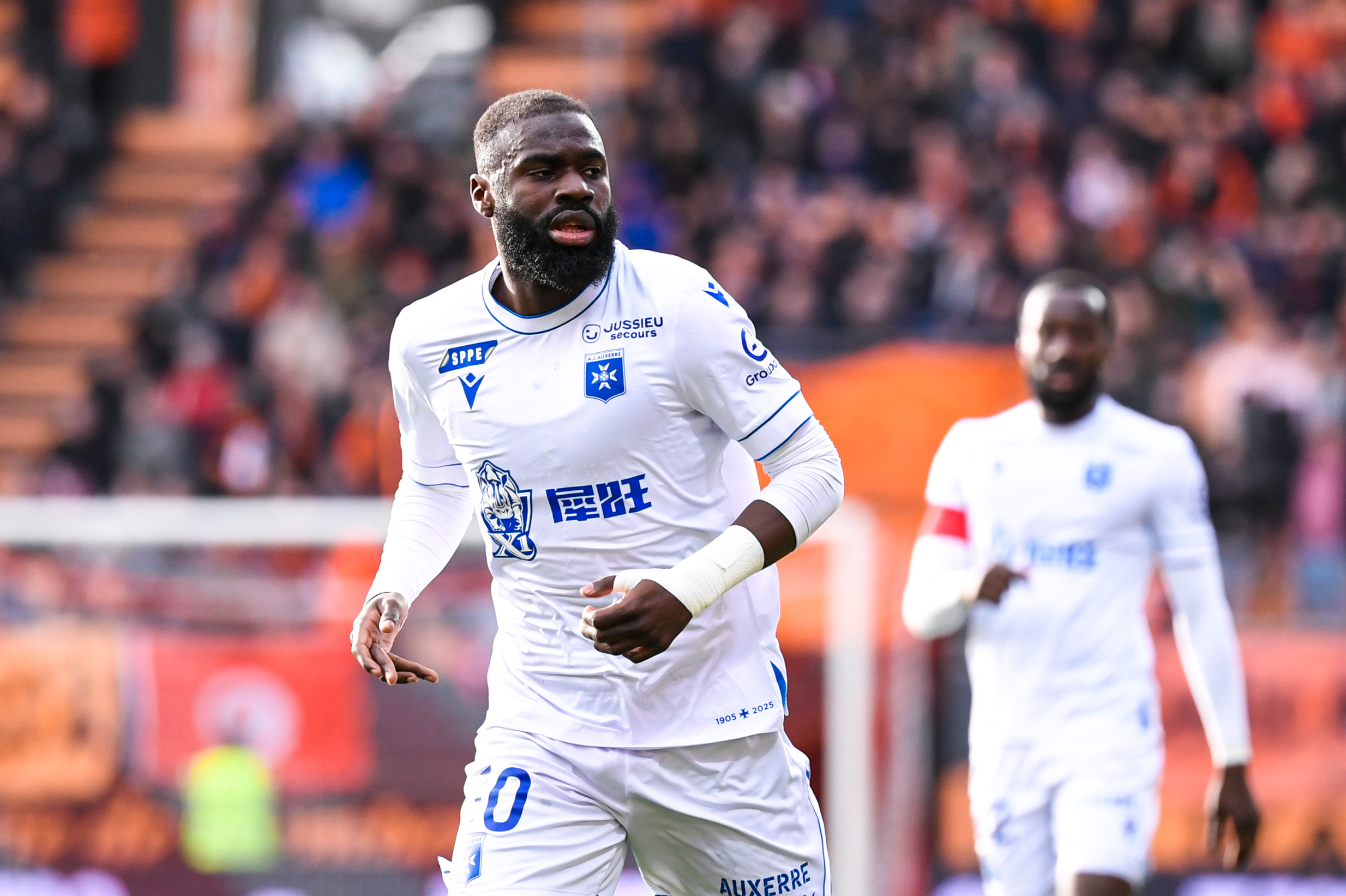 Mercato Auxerre : le salaire que l'AJA peut économiser en vendant Lassine Sinayoko, son joueur le mieux payé