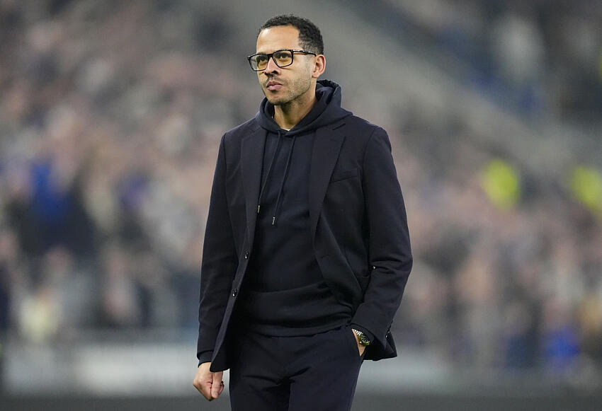 Mercato Chelsea : vers un choc 100% espagnol pour la succession de Liam Rosenior ?