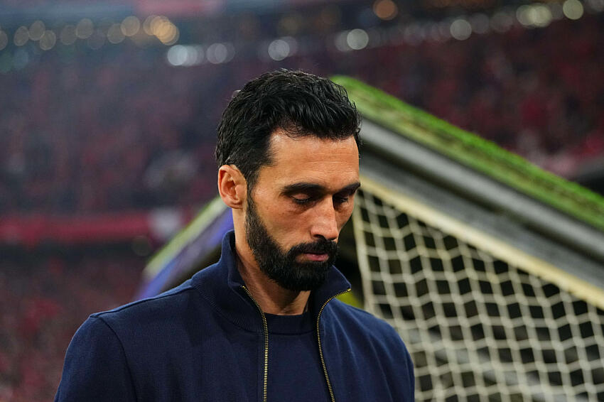 Mercato Real Madrid : “il ne le mérite pas mais ils vont sûrement le virer”, clap de fin pour Arbeloa ?