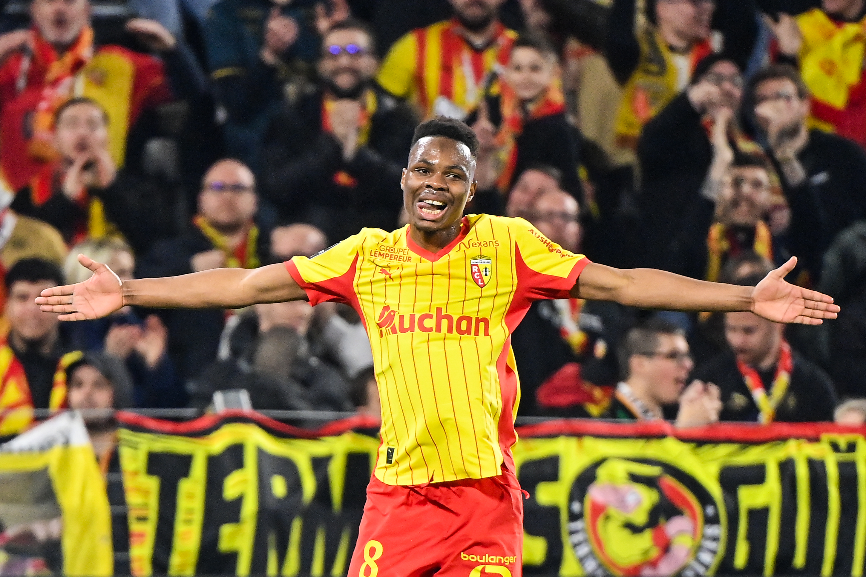 Mercato Lens : après Chelsea et Manchester United, un 3e cador entre en lice pour Mamadou Sangaré