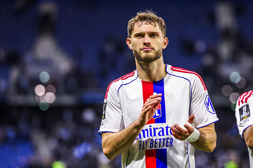 Mercato OL : 5 clubs européens sur Tanner Tessmann, Lyon fixe un prix stupéfiant