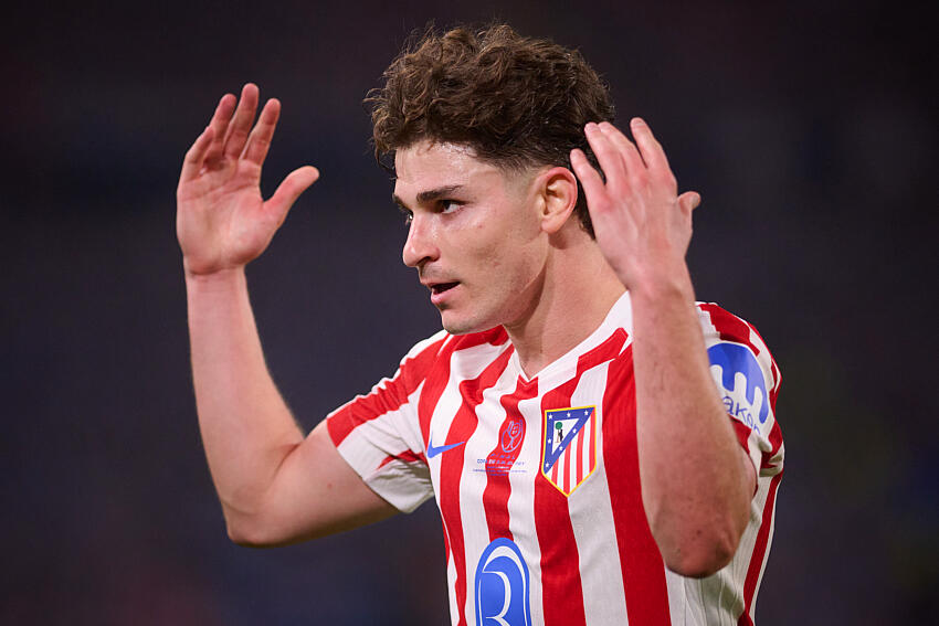 C'est ça qui irrite avec Julian Alvarez, il m'était arrivé la même chose : Agüero suggère une solution pour ce feuilleton tendu du mercato