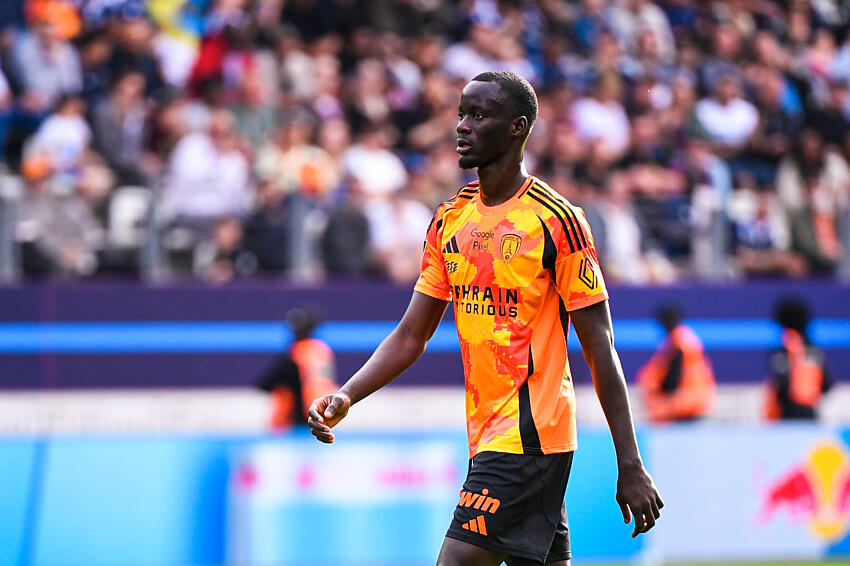 Mercato Paris FC : une offre de 12 M¬ pour Moustapha Mbow, suffisant pour le PFC ?