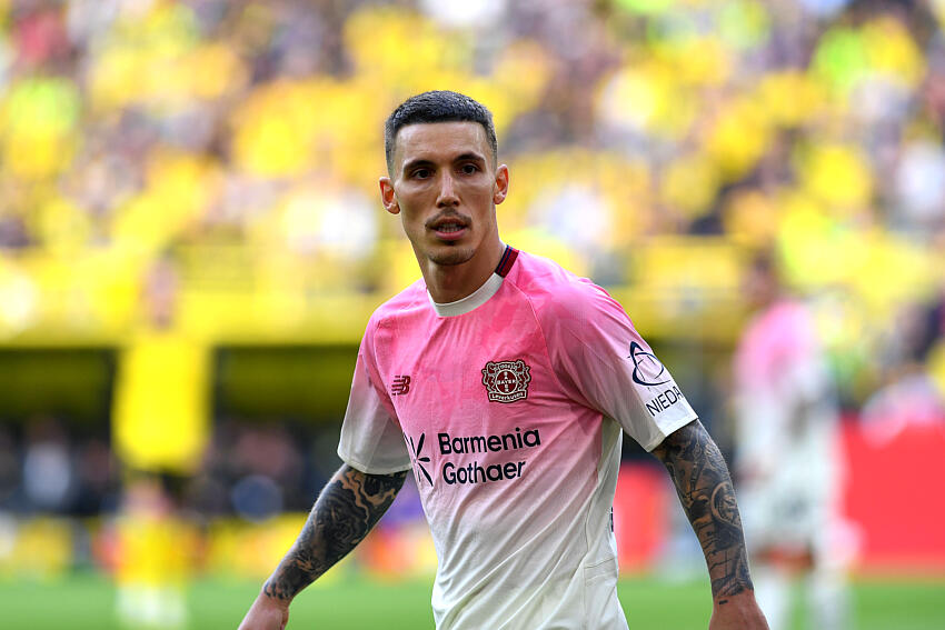Mercato - Le Bayer Leverkusen a 2 pépites de L1 en tête pour remplacer Alejandro Grimaldo