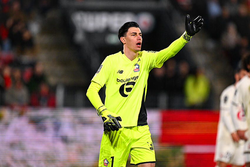 Mercato LOSC : Fenerbahçe discute avec Berke Özer pour remplacer Ederson... A quel prix vendre le portier turc ?