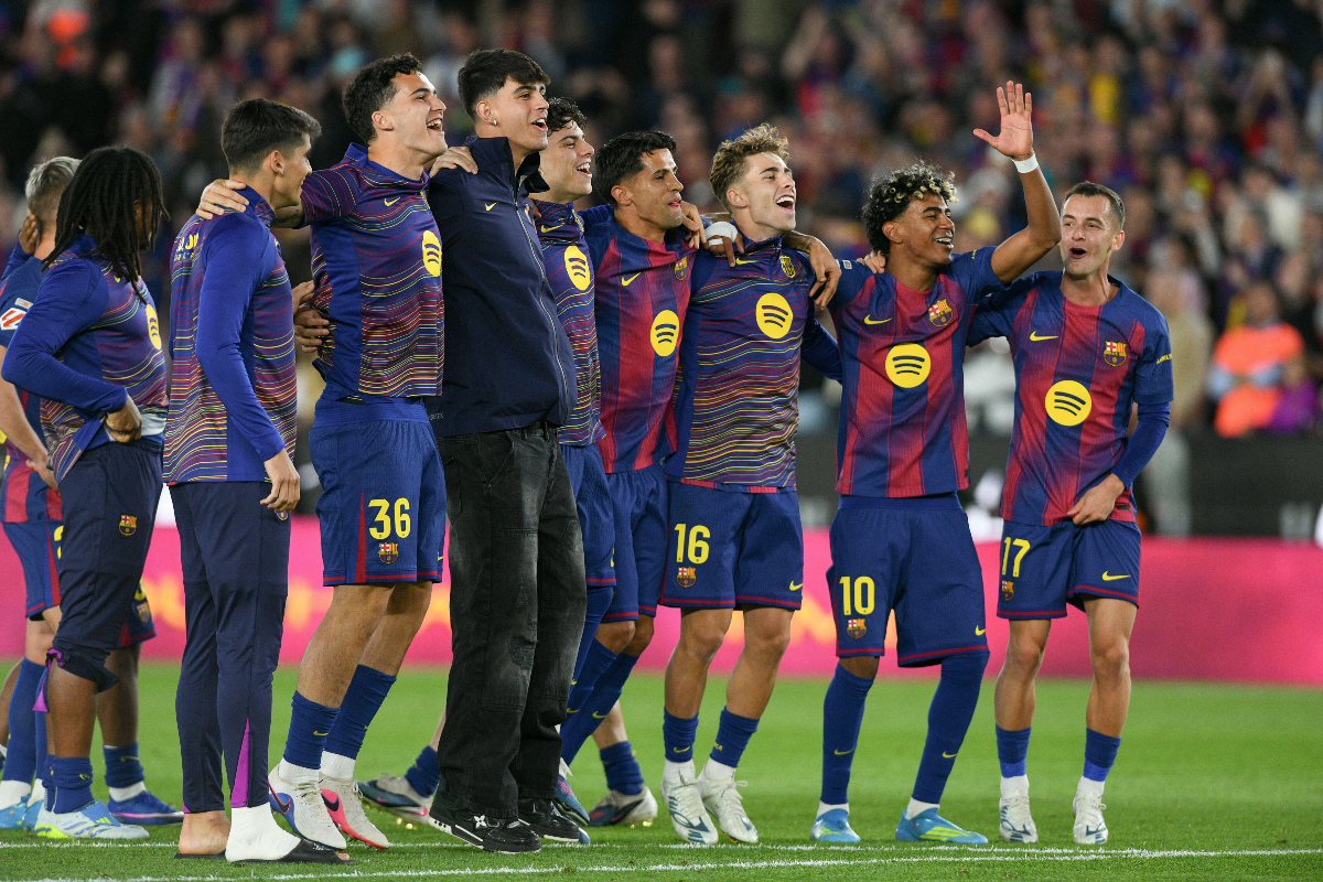 J'ai déjà joué faux 9 chez les jeunes : un joueur du Barça se propose comme alternative à Julian Alvarez