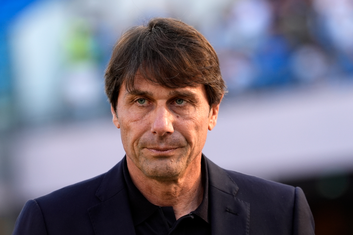La Premier League utilise des bazookas, les autres ont encore des pistolets : la punchline d'Antonio Conte sur le mercato