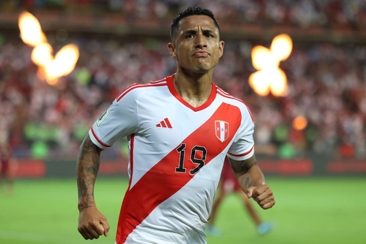 Yoshimar Yotún - Selección Peruana