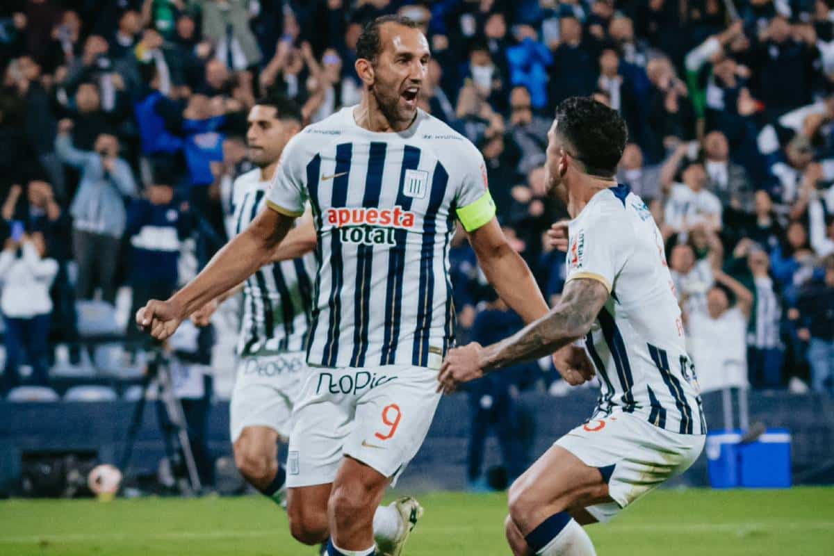 Hernán Barcos es el máximo goleador extranjero en Alianza Lima