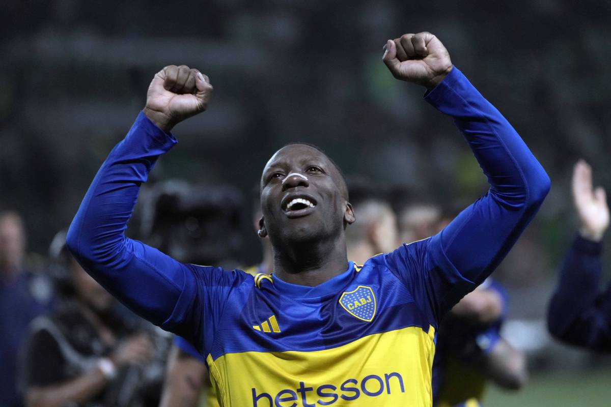 Luis Advíncula lleva cuatro temporadas en Boca Juniors