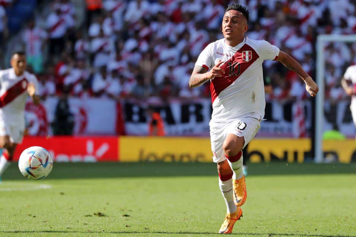 Christian Cueva es voceado en la UCV y Cienciano