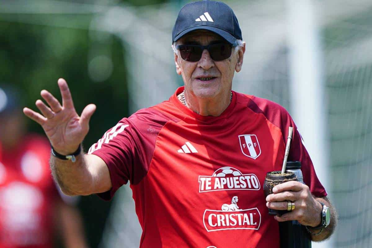 Jorge Fossati fue claro con el debut de Paolo Guerrero en la Liga 1