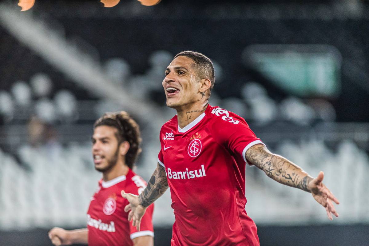 Paolo Guerrero y su experiencia quieren hacerse sentir en Matute