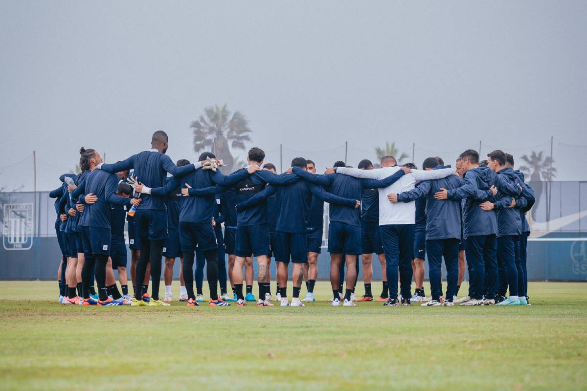 Alianza Lima tuvo prácticas bajo la mirada de Soso