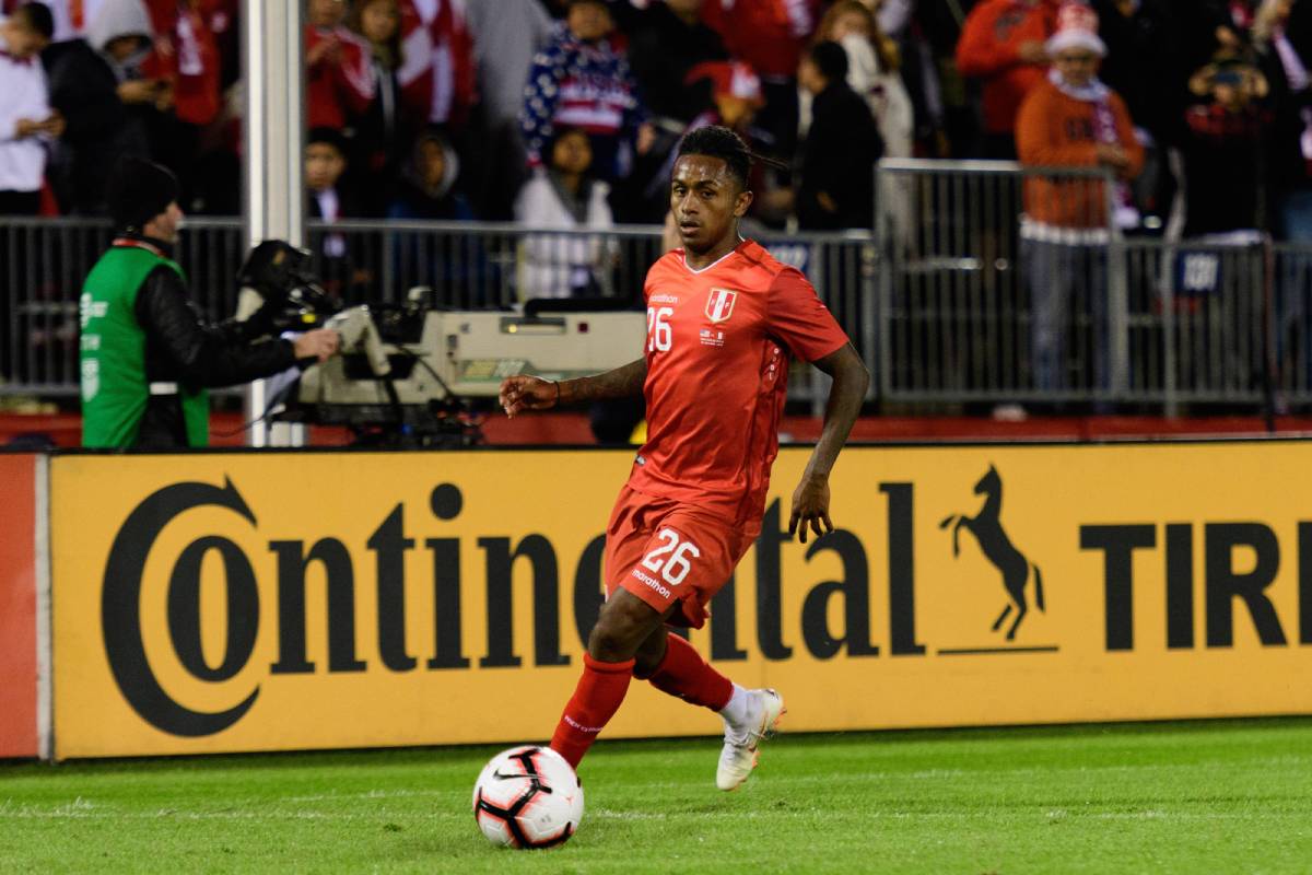Yordy Reyna jugó las pasadas Eliminatorias