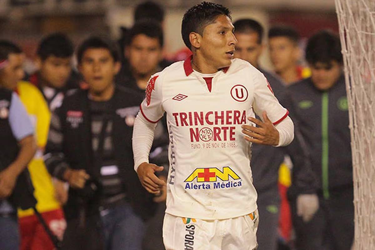 Raúl Ruidíaz debutó en Universitario de Deportes