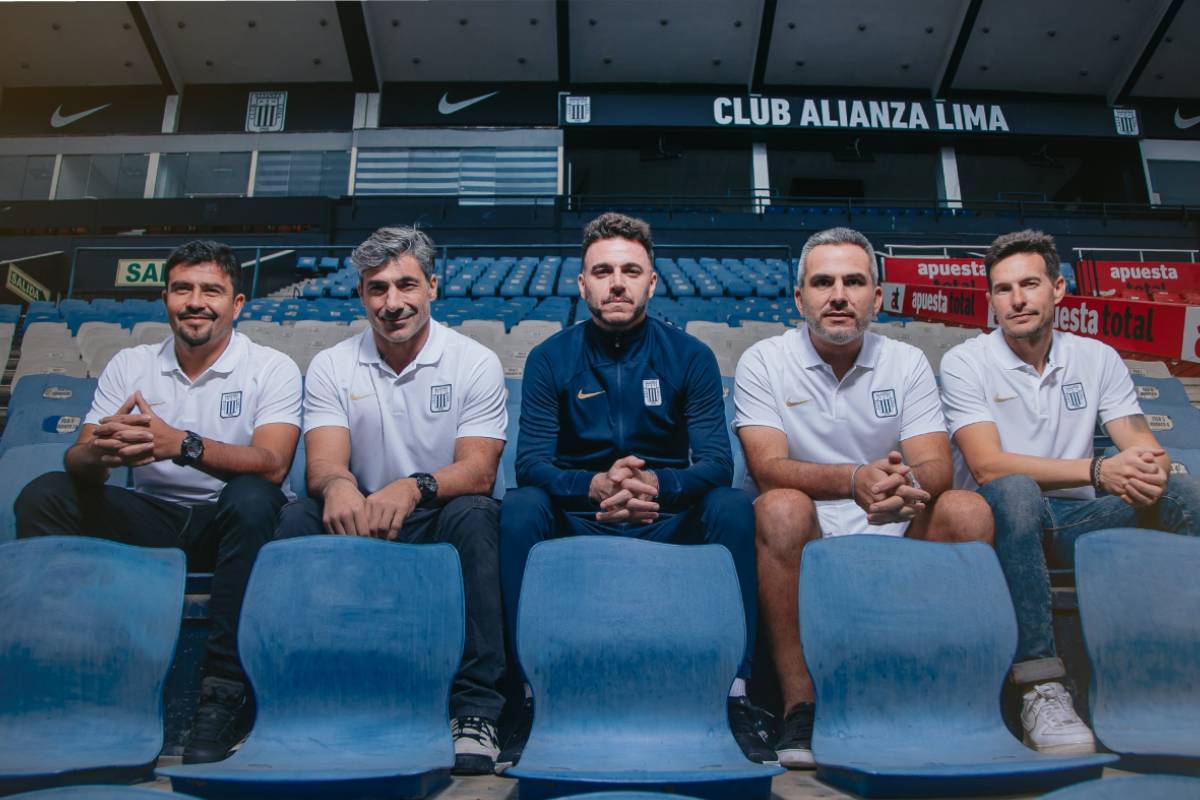 Mariano Soso junto a su comando técnico debutarán ante ADT