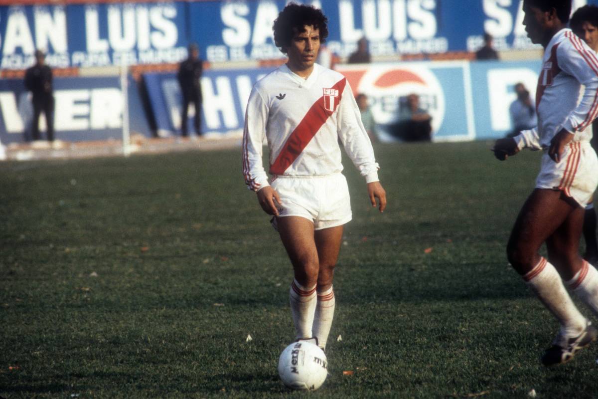 César Cueto disputó 233 partidos oficiales con Alianza Lima entre 1969 y 1978.