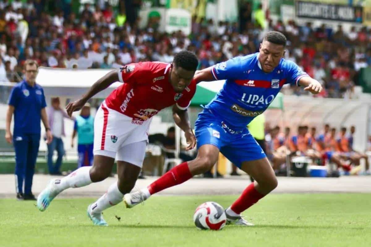 Marlon de Jesús, pese a ser el goleador de Unión Comercio, le dice adiós al equipo.