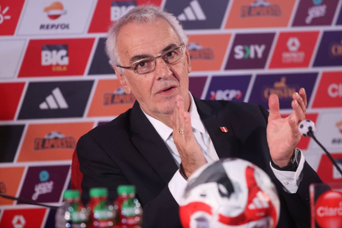 Jorge Fossati lleva un triunfo con la Bicolor en Eliminatorias.