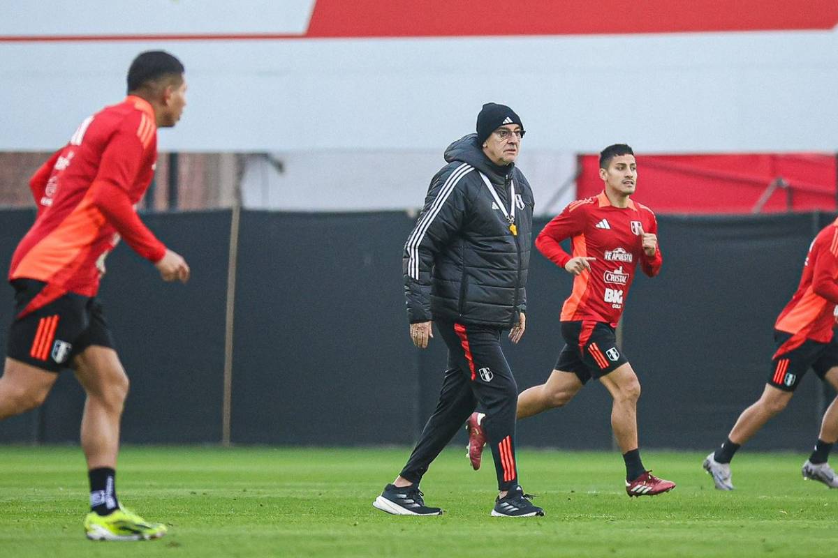 Jorge Fossati decidió apostar por la experiencia en el equipo.