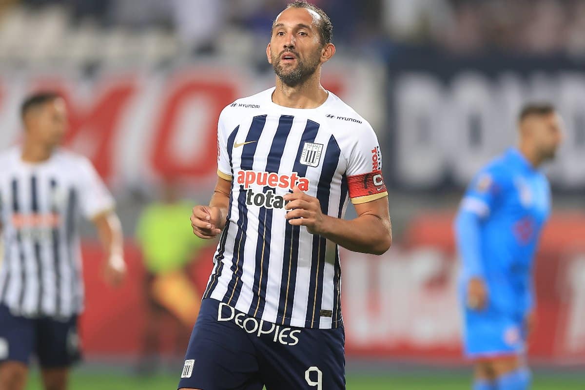 De no renovar, Alianza Lima ya piensa en los reemplazos del "Pirata".