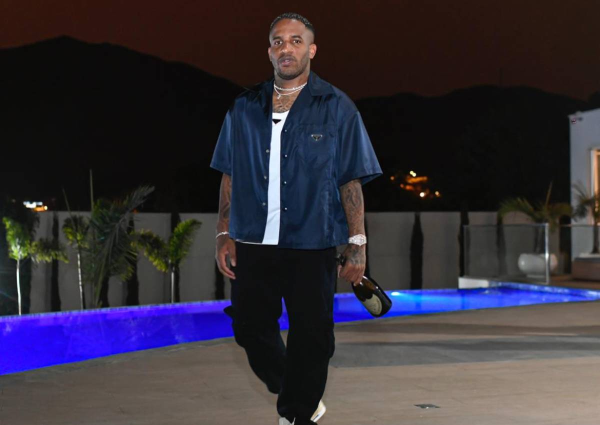 Jefferson Farfán lanzó como primer producto unas gorras.
