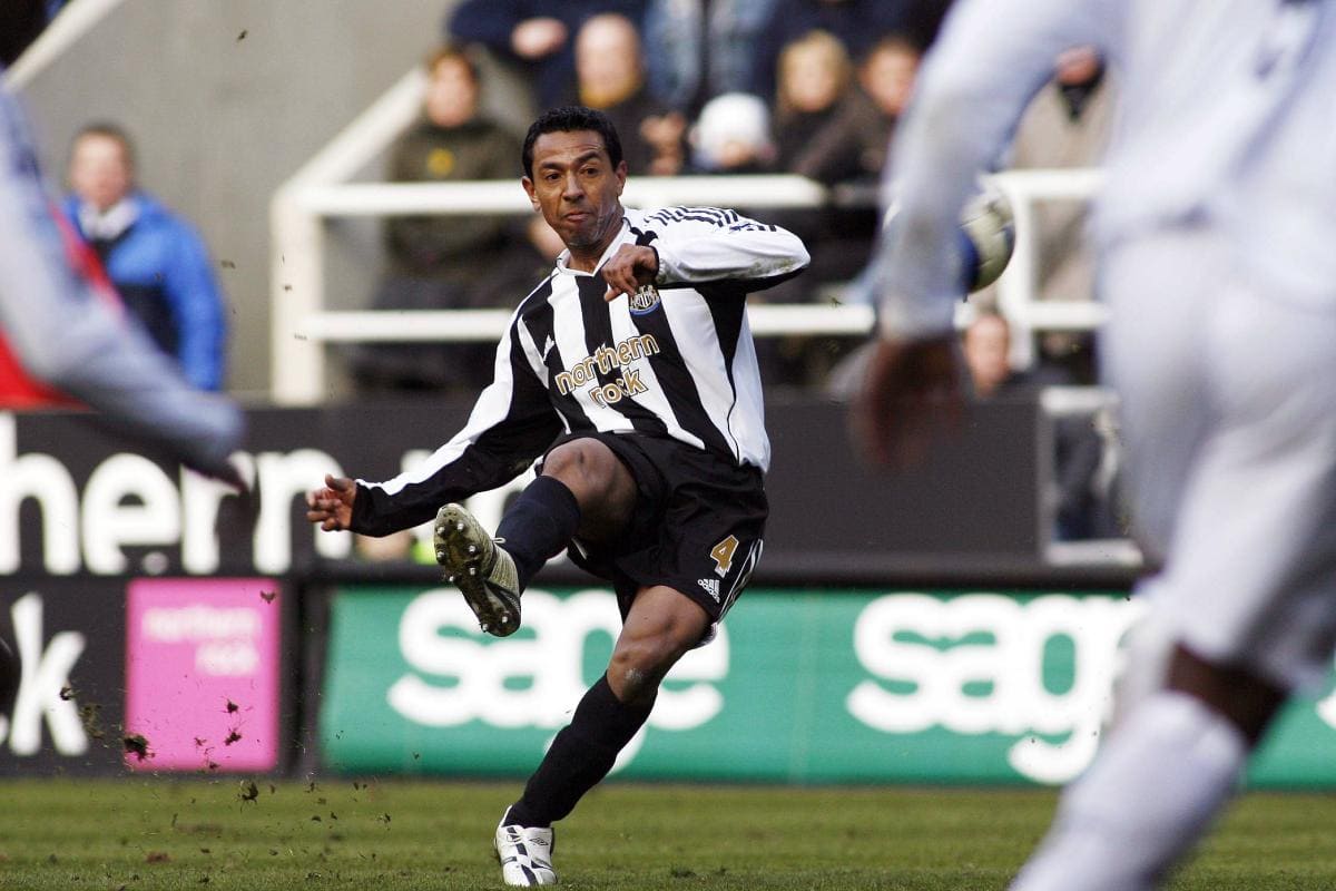 Cómo fue el histórico fichaje de Nolberto Solano por Newcastle?